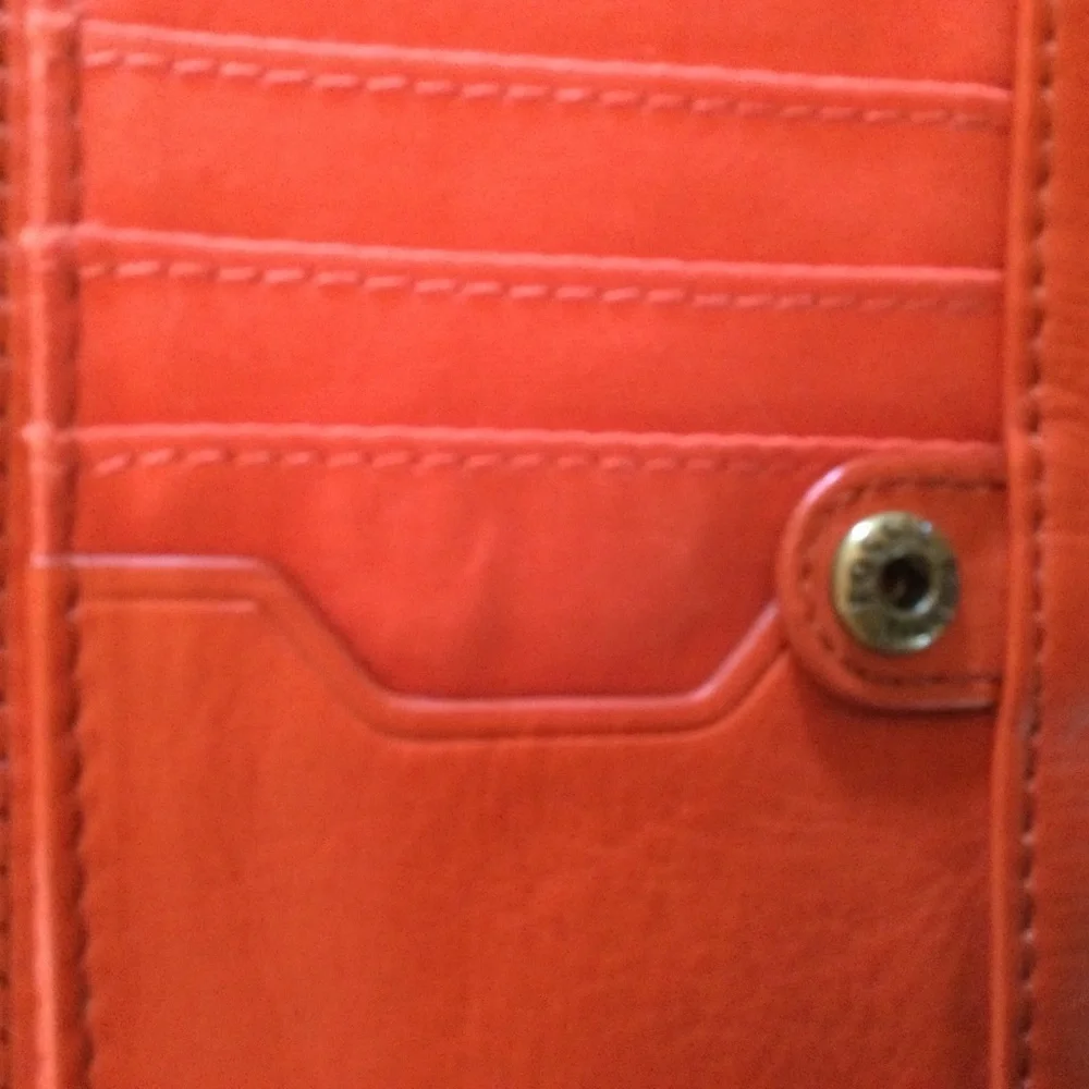 Fossil Tangerine Colored Genuine Leather Wallet Billfold Clutch With Zip…